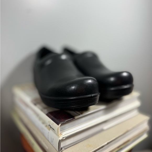 Dr. Scholl's Work Black Women's Mules - Picture 11 of 15